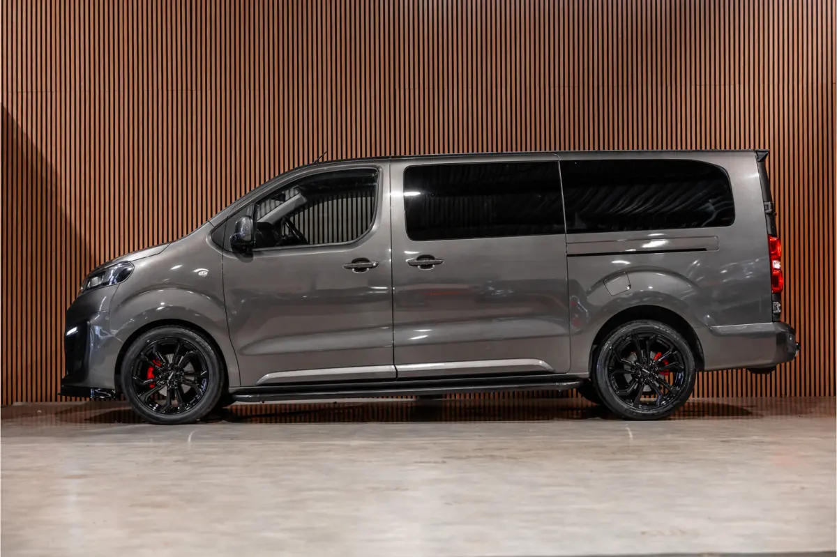 2.0 CDTI 177 PK L3H1 DC Innovation | Marge | BTW & BPM Vrij | L+R Schuifdeur | CarPlay | Camera | Navigatie | Bi-Xenon | Blind Spot | Trekhaak | F1 Flippers | Cruise control | Nieuwe APK