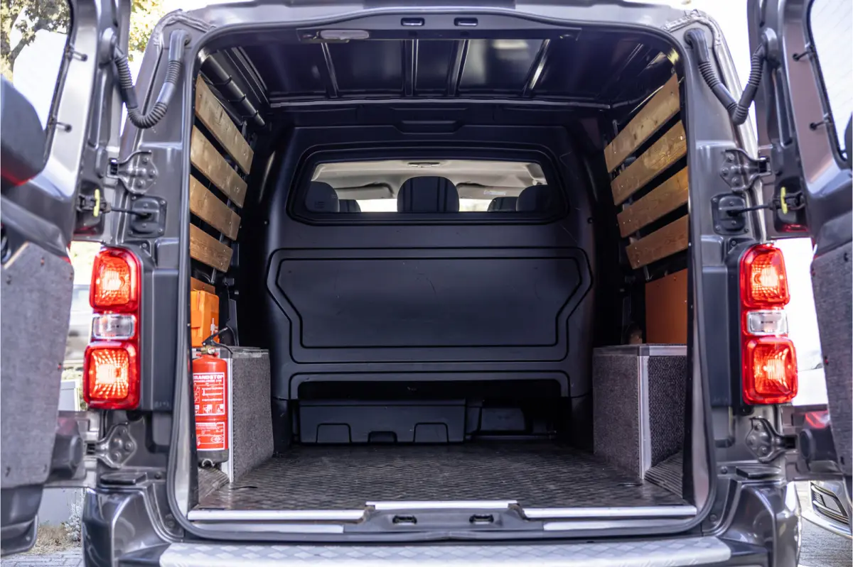 2.0 CDTI 177 PK L3H1 DC Innovation | Marge | BTW & BPM Vrij | L+R Schuifdeur | CarPlay | Camera | Navigatie | Bi-Xenon | Blind Spot | Trekhaak | F1 Flippers | Cruise control | Nieuwe APK