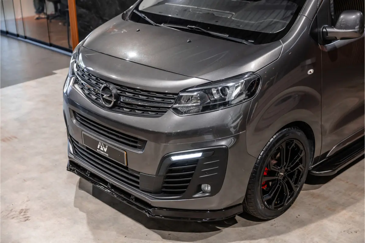 2.0 CDTI 177 PK L3H1 DC Innovation | Marge | BTW & BPM Vrij | L+R Schuifdeur | CarPlay | Camera | Navigatie | Bi-Xenon | Blind Spot | Trekhaak | F1 Flippers | Cruise control | Nieuwe APK