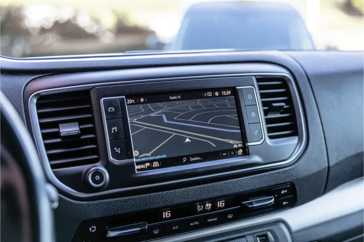 2.0 CDTI 177 PK L3H1 DC Innovation | Marge | BTW & BPM Vrij | L+R Schuifdeur | CarPlay | Camera | Navigatie | Bi-Xenon | Blind Spot | Trekhaak | F1 Flippers | Cruise control | Nieuwe APK