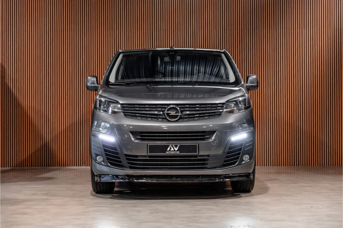 2.0 CDTI 177 PK L3H1 DC Innovation | Marge | BTW & BPM Vrij | L+R Schuifdeur | CarPlay | Camera | Navigatie | Bi-Xenon | Blind Spot | Trekhaak | F1 Flippers | Cruise control | Nieuwe APK