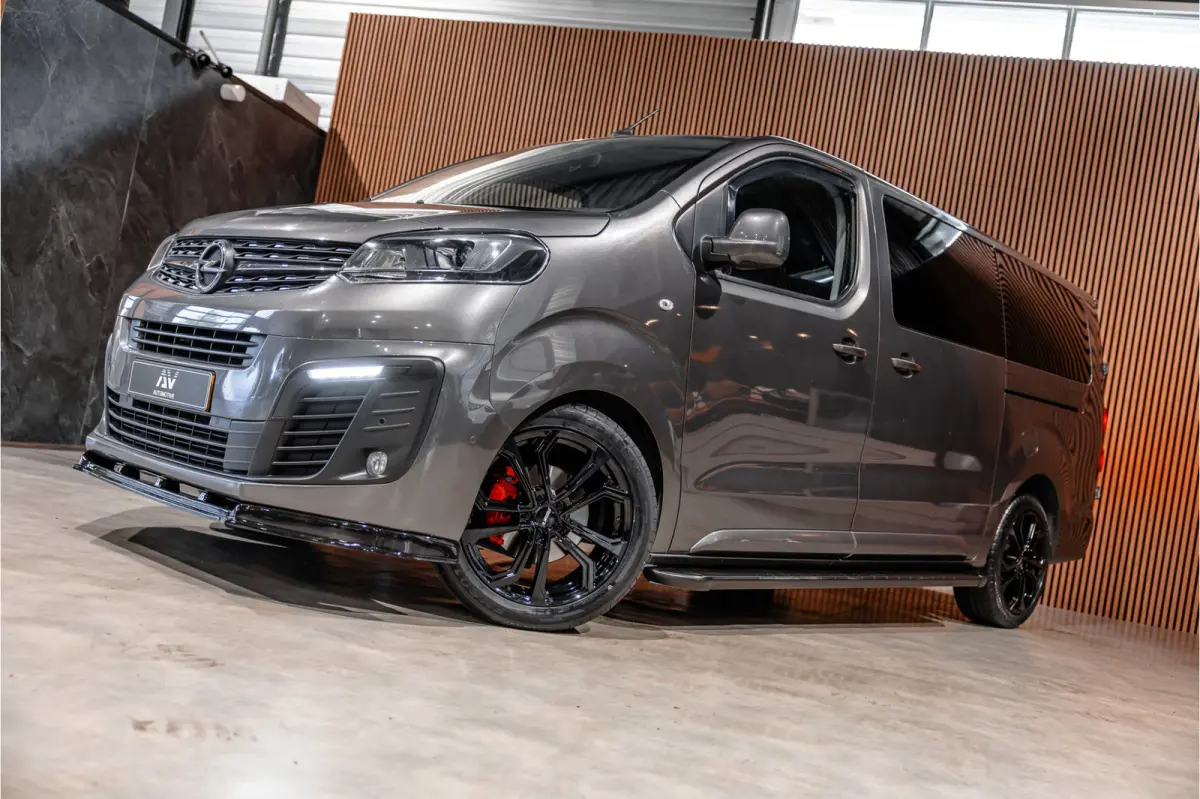 2.0 CDTI 177 PK L3H1 DC Innovation | Marge | BTW & BPM Vrij | L+R Schuifdeur | CarPlay | Camera | Navigatie | Bi-Xenon | Blind Spot | Trekhaak | F1 Flippers | Cruise control | Nieuwe APK
