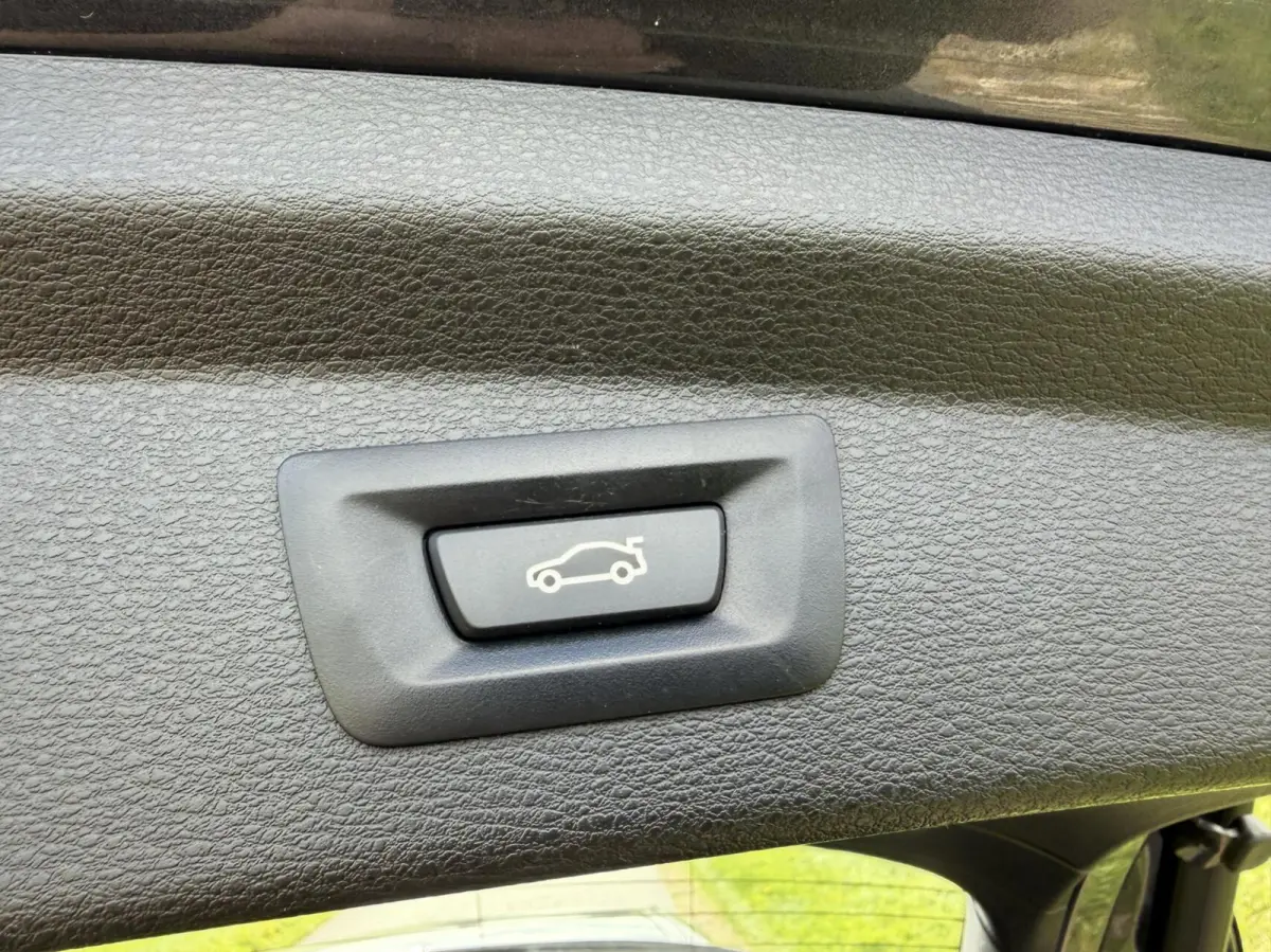 sDrive18i autom led clima navi cruise lmv 104,410km