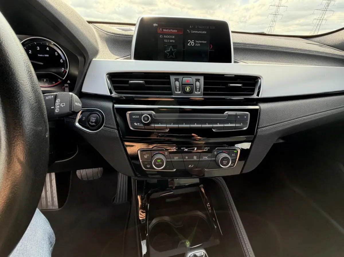 sDrive18i autom led clima navi cruise lmv 104,410km