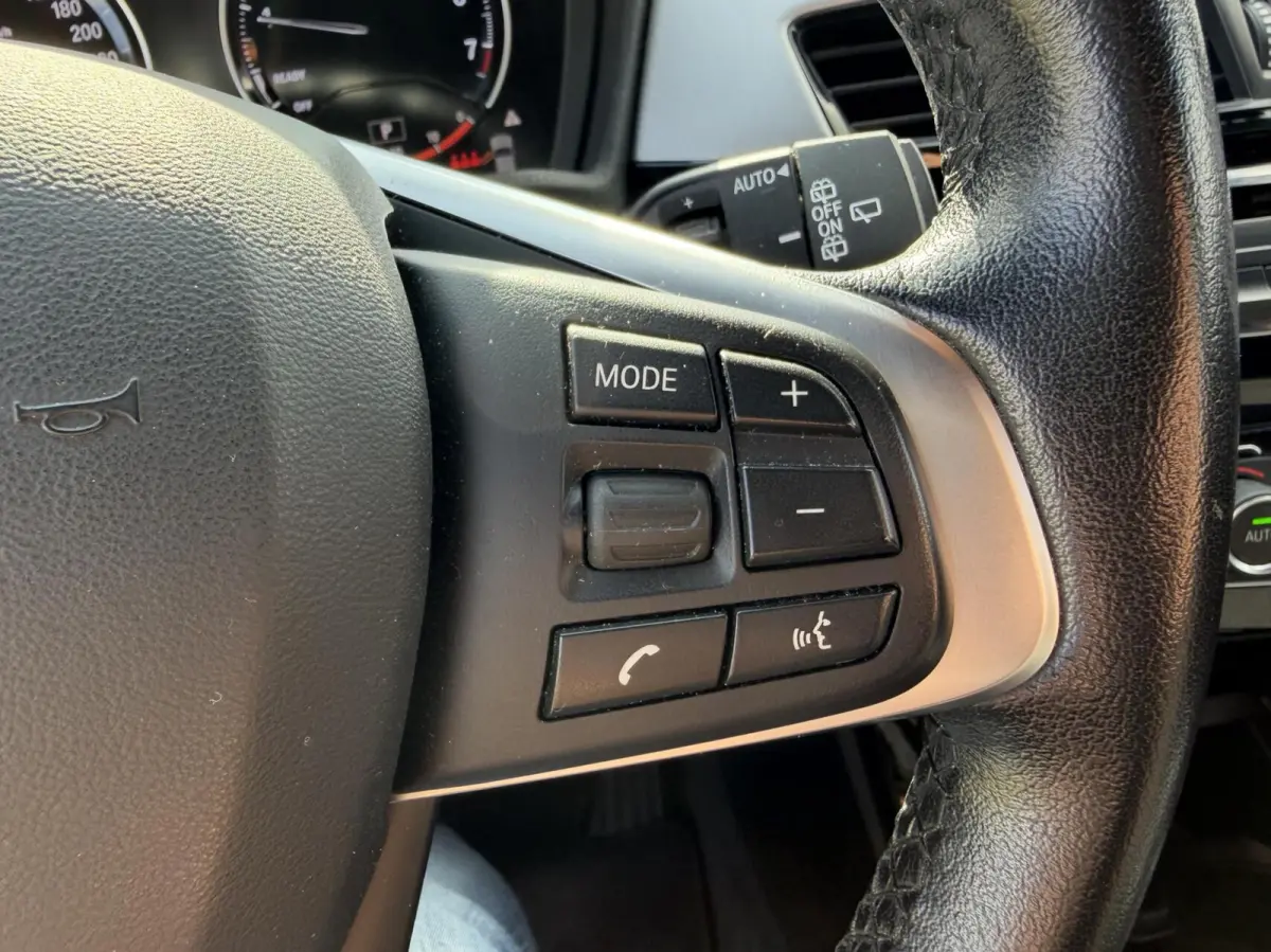 sDrive18i autom led clima navi cruise lmv 104,410km