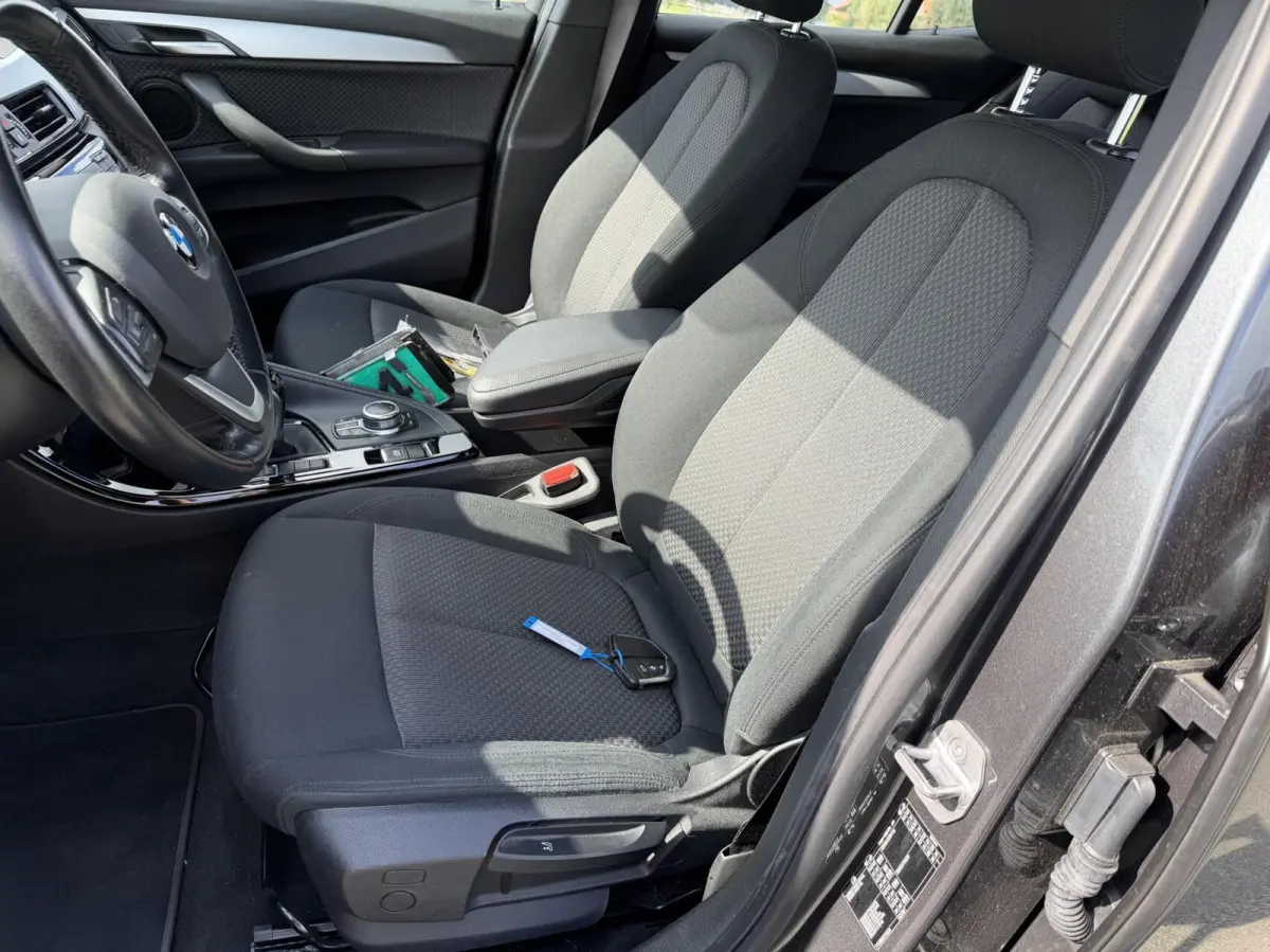 sDrive18i autom led clima navi cruise lmv 104,410km