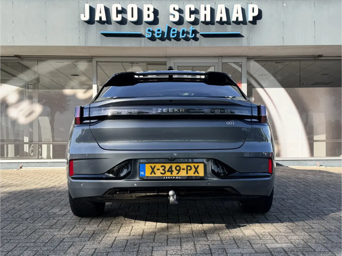 AWD Privilege 100 kWh / 360 Camera / Luchtvering / Trekhaak (2.000KG) / 22 inch / Pano /