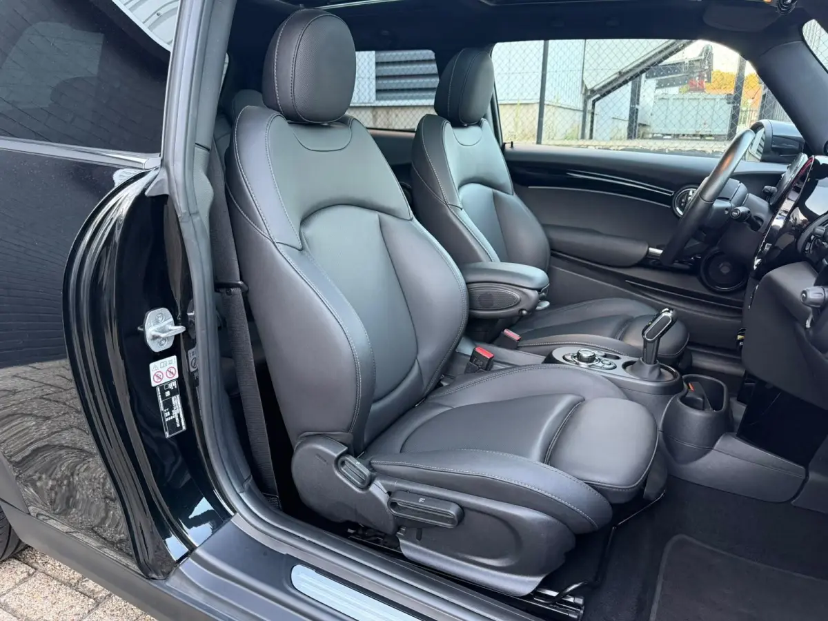 Classic 33 kWh | PANO | Keyless | SOH 97.0% |