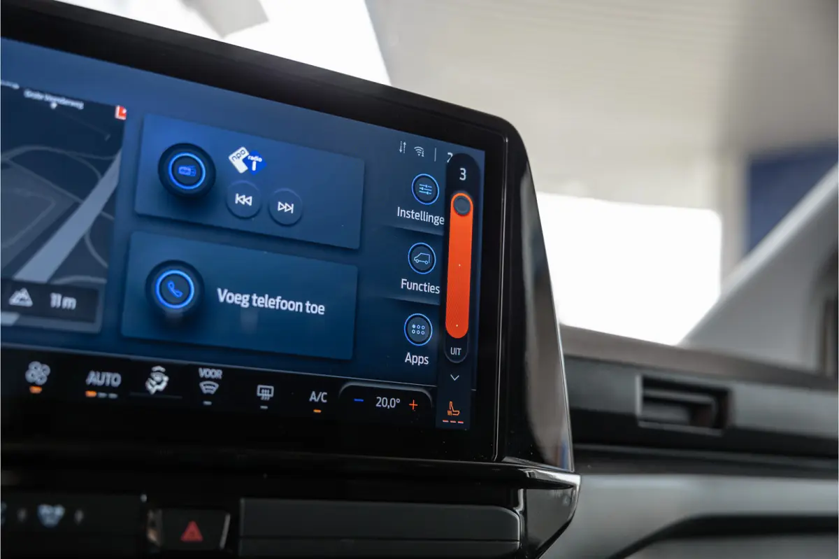 300 2.0 TDCI L2H1 Sport | L+R Schuifdeur | Bang & Olufsen | ACC | Blind Spot | Elek stoelen | CarPlay | Navigatie | LED | DAB | Stoelverwarming | Trekhaak | Dealer onderhouden | Verlengde fa