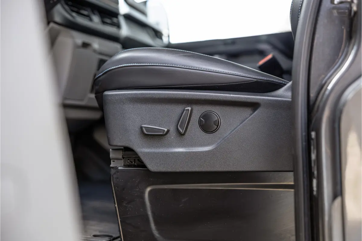 300 2.0 TDCI L2H1 Sport | L+R Schuifdeur | Bang & Olufsen | ACC | Blind Spot | Elek stoelen | CarPlay | Navigatie | LED | DAB | Stoelverwarming | Trekhaak | Dealer onderhouden | Verlengde fa