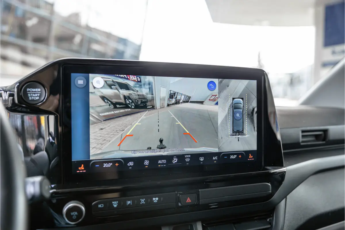 300 2.0 TDCI L2H1 Sport | L+R Schuifdeur | Bang & Olufsen | ACC | Blind Spot | Elek stoelen | CarPlay | Navigatie | LED | DAB | Stoelverwarming | Trekhaak | Dealer onderhouden | Verlengde fa