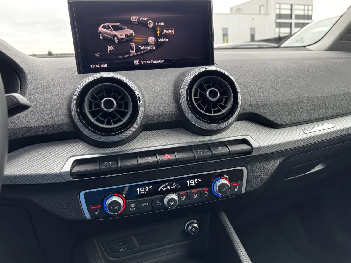 35 TFSI S-Line Black Ed. Keyless Camera