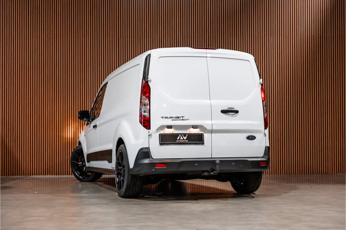 1.0 Ecoboost L2 | Cruise control | 3-Zitter | Stoelverwarming | PDC V+A | MF Stuur | Airco | Trekhaak | Elek spiegels | DAB | Nieuwe APK
