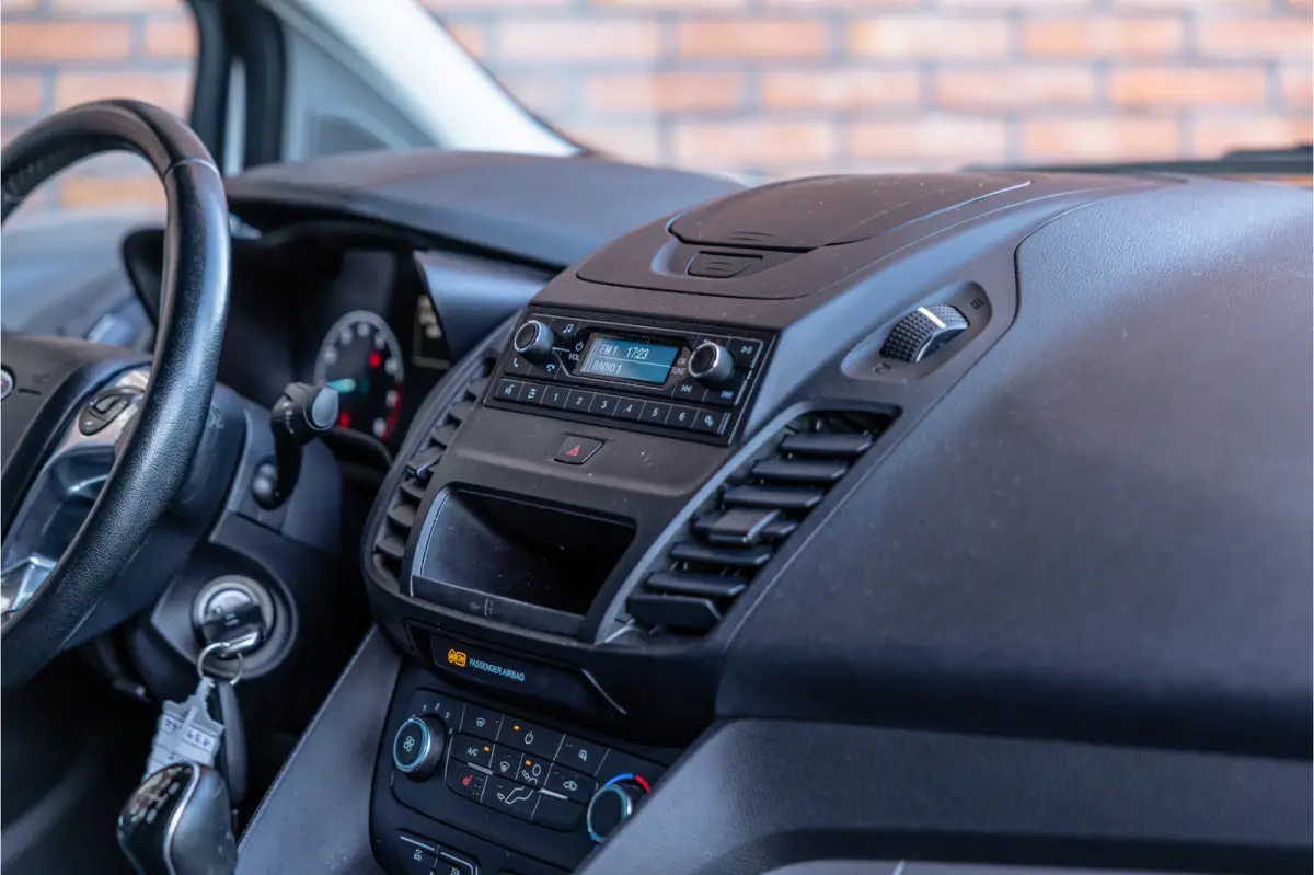 1.0 Ecoboost L2 | Cruise control | 3-Zitter | Stoelverwarming | PDC V+A | MF Stuur | Airco | Trekhaak | Elek spiegels | DAB | Nieuwe APK