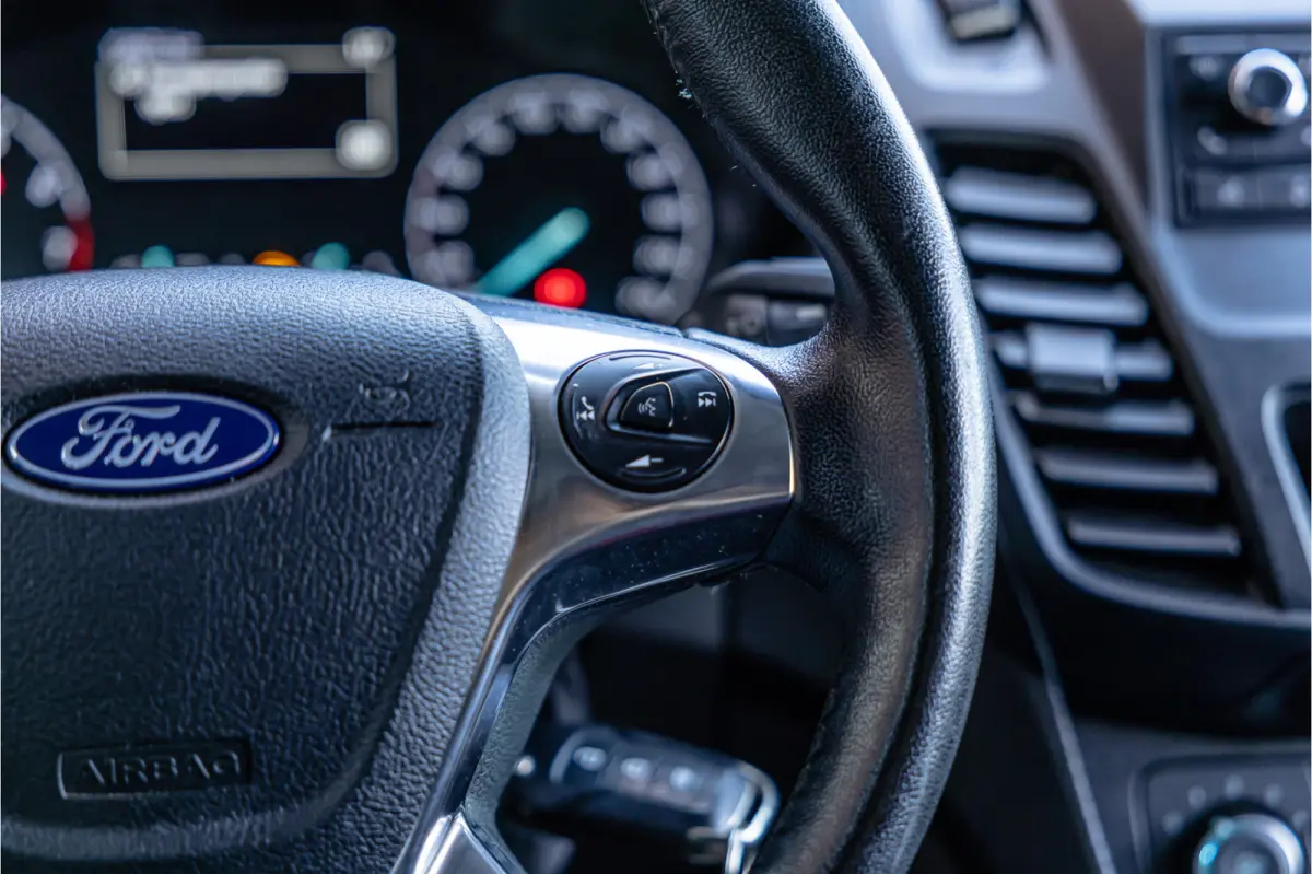 1.0 Ecoboost L2 | Cruise control | 3-Zitter | Stoelverwarming | PDC V+A | MF Stuur | Airco | Trekhaak | Elek spiegels | DAB | Nieuwe APK