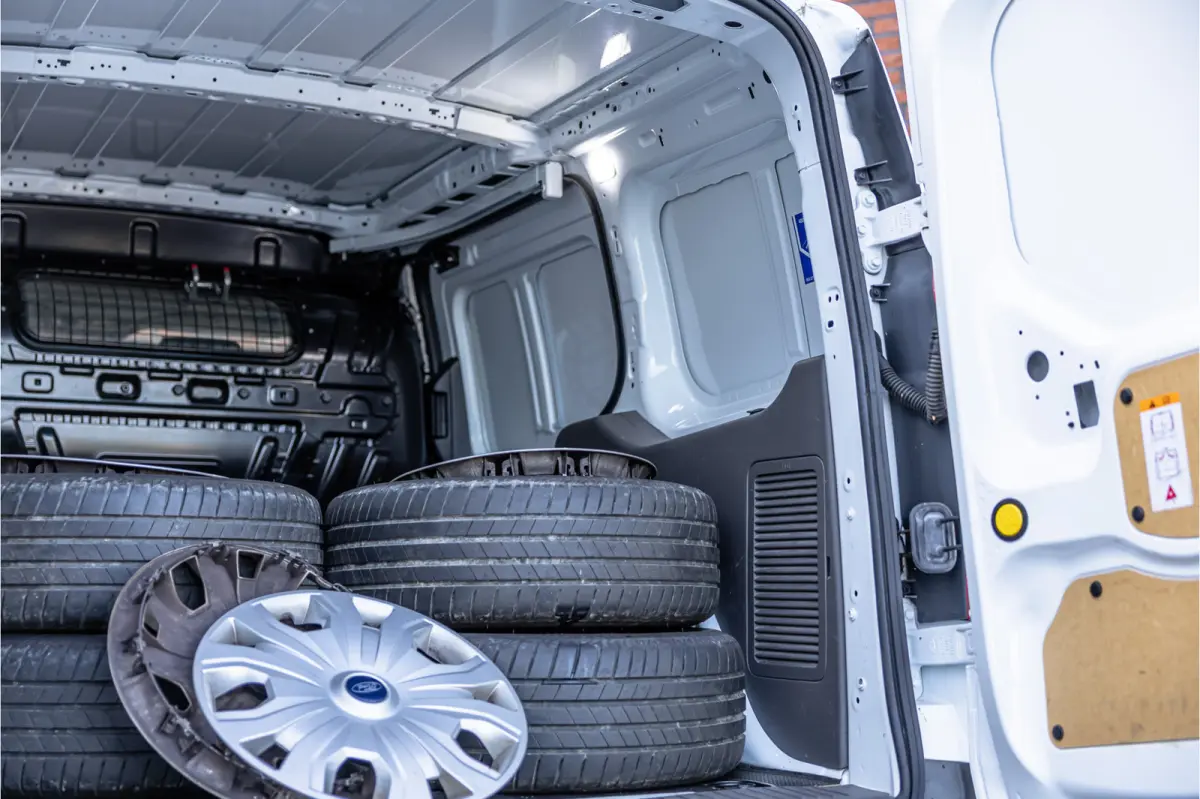 1.0 Ecoboost L2 | Cruise control | 3-Zitter | Stoelverwarming | PDC V+A | MF Stuur | Airco | Trekhaak | Elek spiegels | DAB | Nieuwe APK
