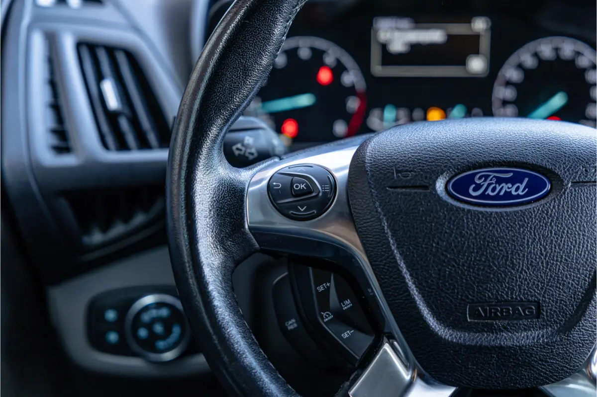 1.0 Ecoboost L2 | Cruise control | 3-Zitter | Stoelverwarming | PDC V+A | MF Stuur | Airco | Trekhaak | Elek spiegels | DAB | Nieuwe APK