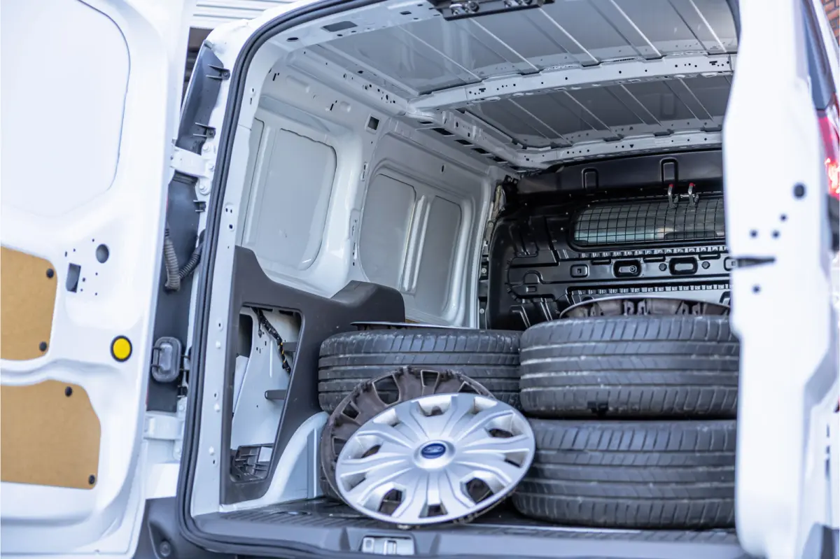 1.0 Ecoboost L2 | Cruise control | 3-Zitter | Stoelverwarming | PDC V+A | MF Stuur | Airco | Trekhaak | Elek spiegels | DAB | Nieuwe APK