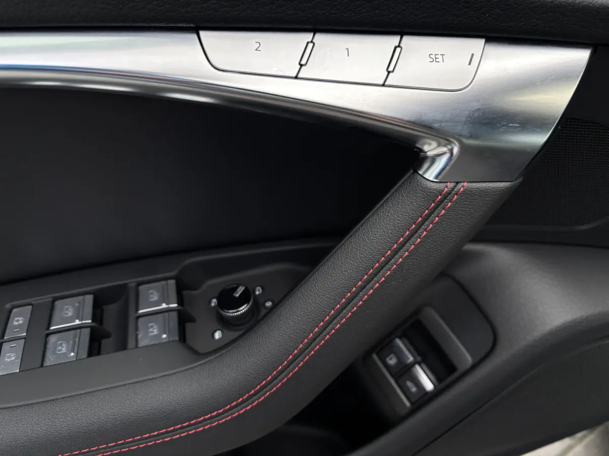 50 TFSI e quattro S-Line Competition