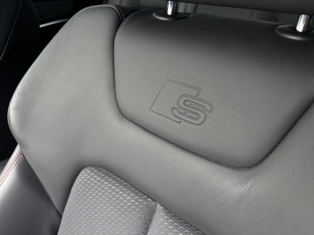 50 TFSI e quattro S-Line Competition