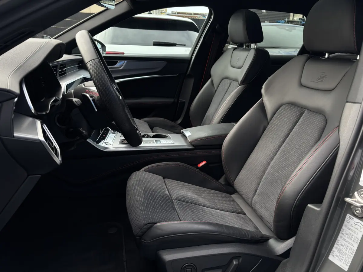 50 TFSI e quattro S-Line Competition