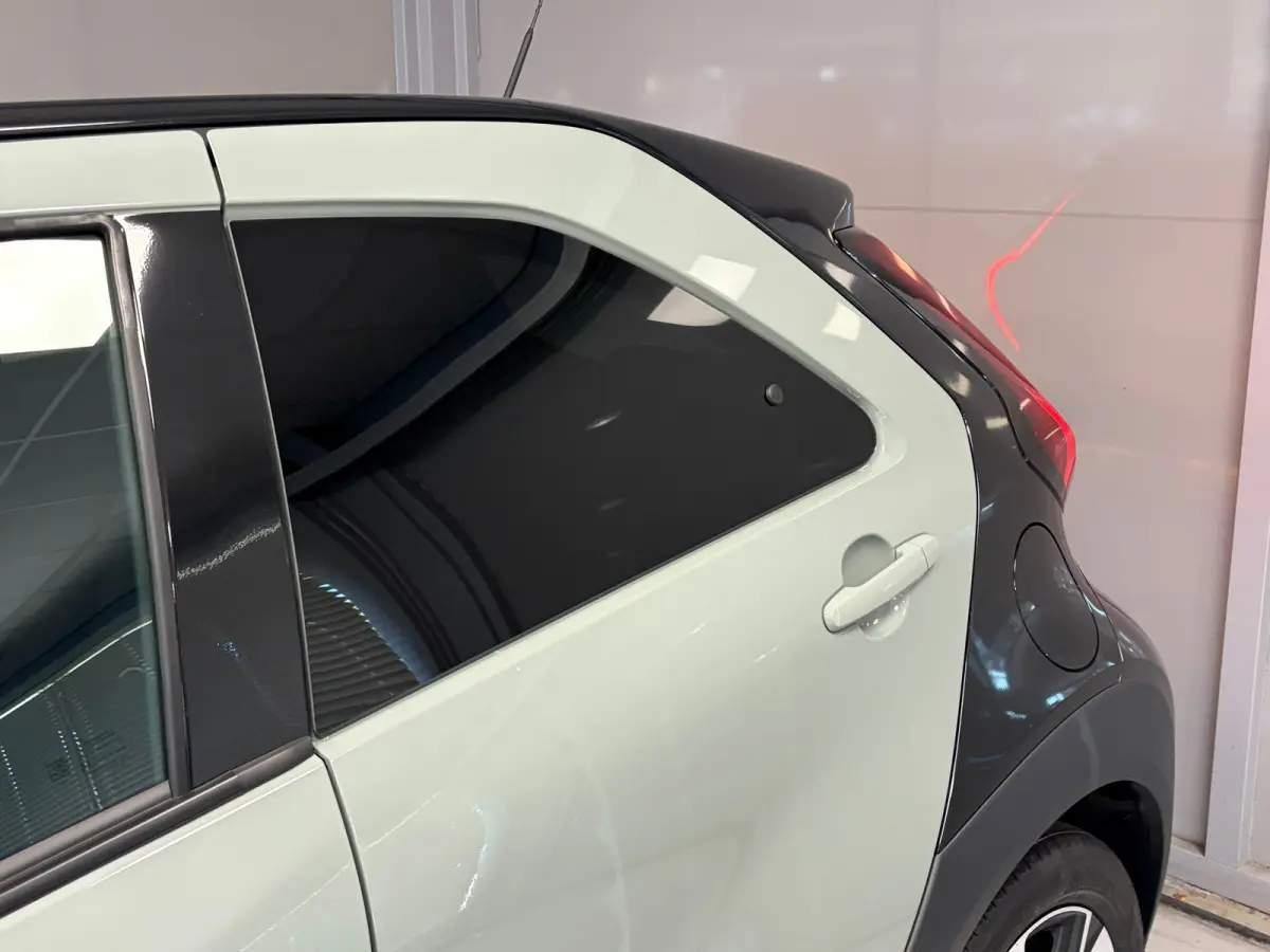 Hybrid 115 Pulse | Camera | Stoelverwarming | Parkeersensoren | Climate control |