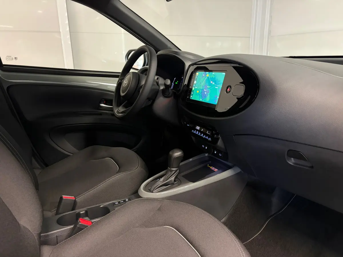 Hybrid 115 Pulse | Camera | Stoelverwarming | Parkeersensoren | Climate control |