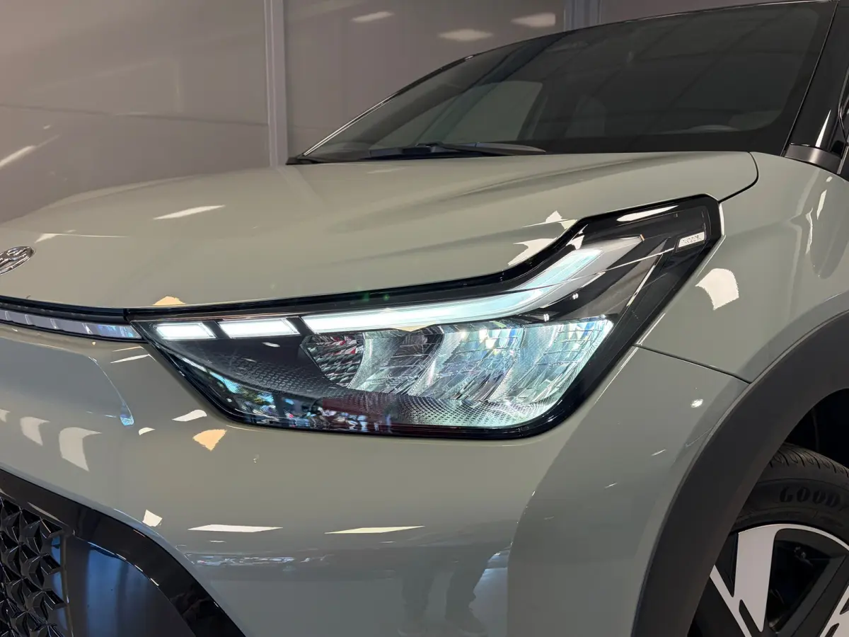 Hybrid 115 Pulse | Camera | Stoelverwarming | Parkeersensoren | Climate control |
