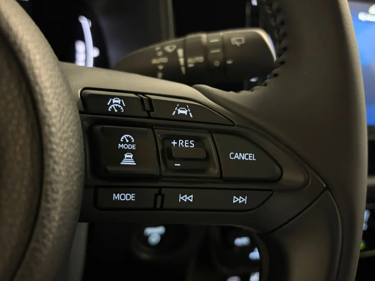 Hybrid 115 Pulse | Camera | Stoelverwarming | Parkeersensoren | Climate control |