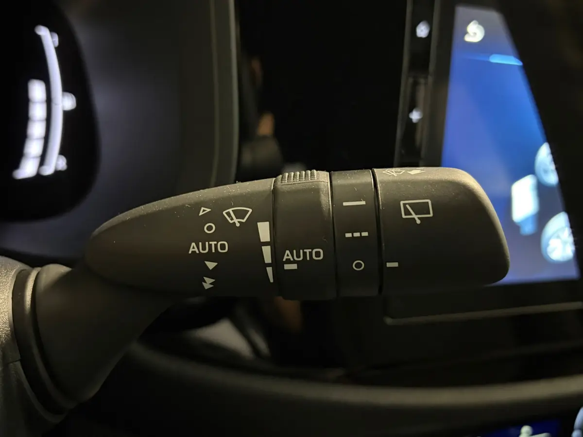 Hybrid 115 Pulse | Camera | Stoelverwarming | Parkeersensoren | Climate control |