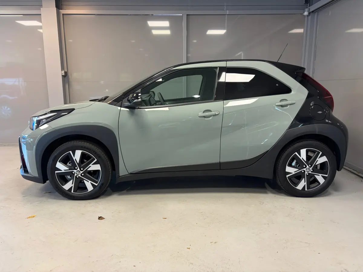 Hybrid 115 Pulse | Camera | Stoelverwarming | Parkeersensoren | Climate control |