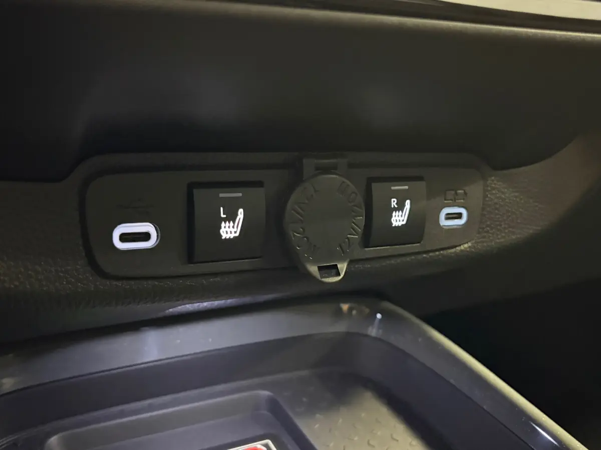 Hybrid 115 Pulse | Camera | Stoelverwarming | Parkeersensoren | Climate control |