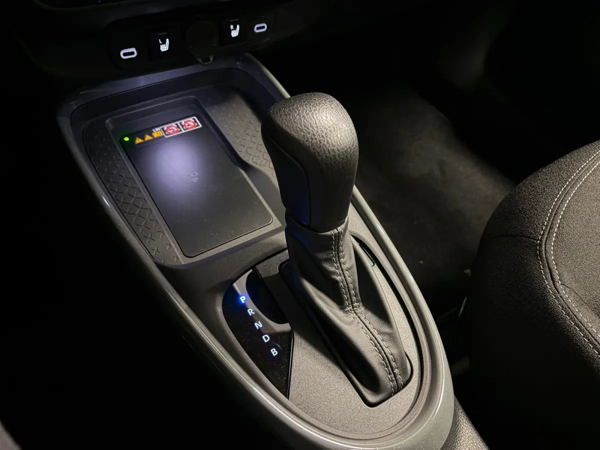 Hybrid 115 Pulse | Camera | Stoelverwarming | Parkeersensoren | Climate control |