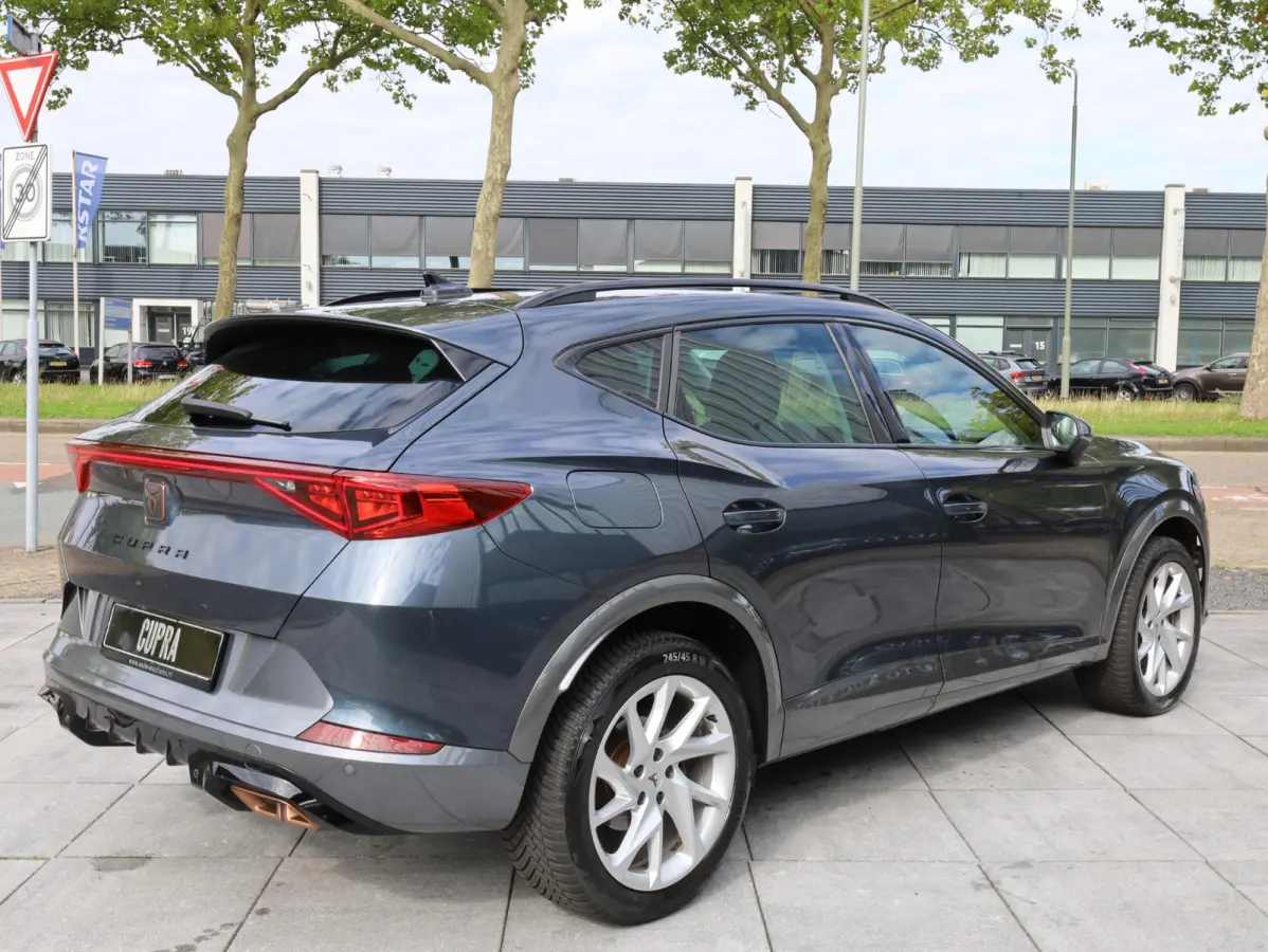 1.4 e-Hybrid 204PK | Keyless | Carplay/Android | Getint Glas | Adaptive Cruise | Virtual | 18"Inch |