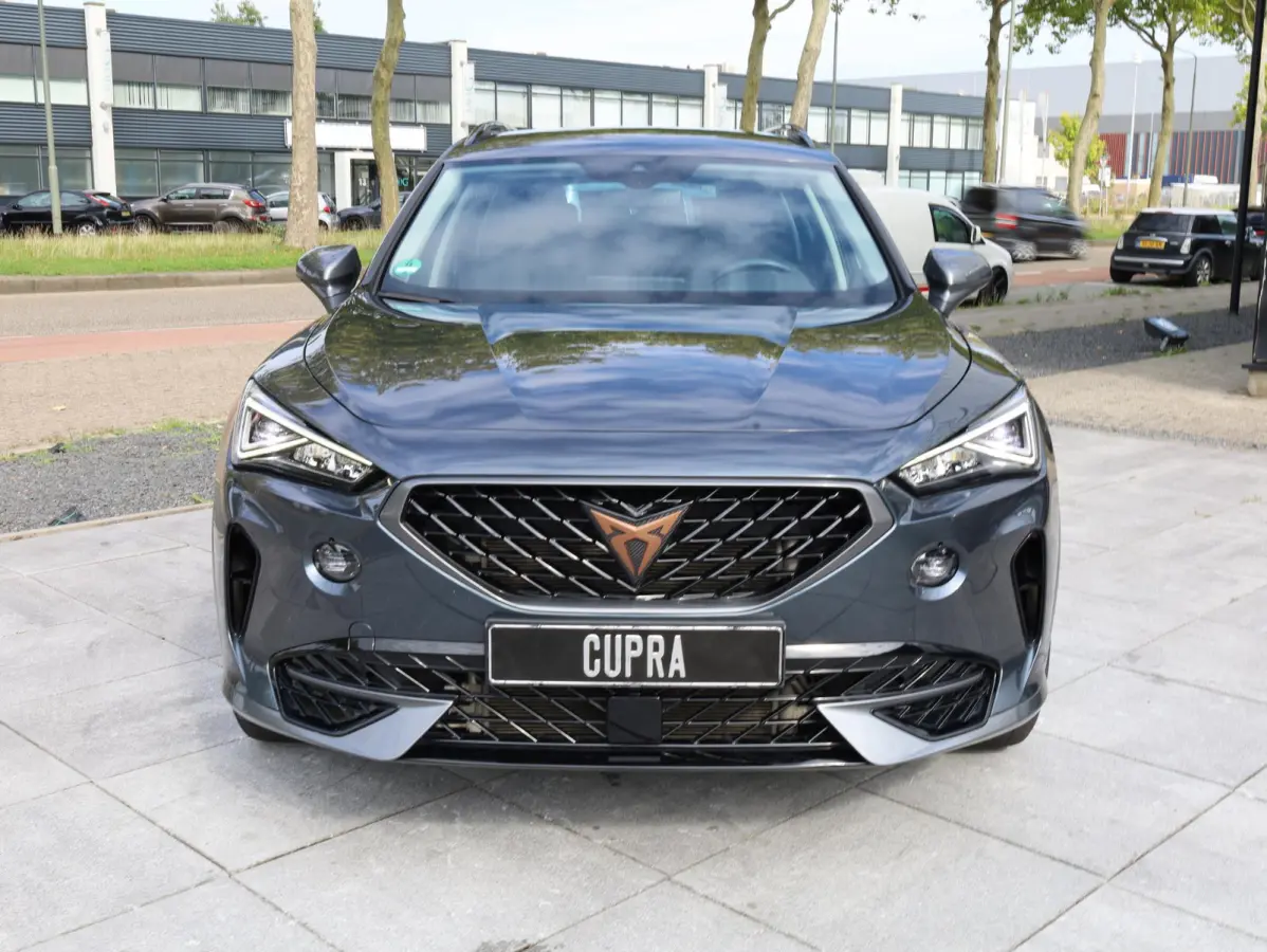 1.4 e-Hybrid 204PK | Keyless | Carplay/Android | Getint Glas | Adaptive Cruise | Virtual | 18"Inch |