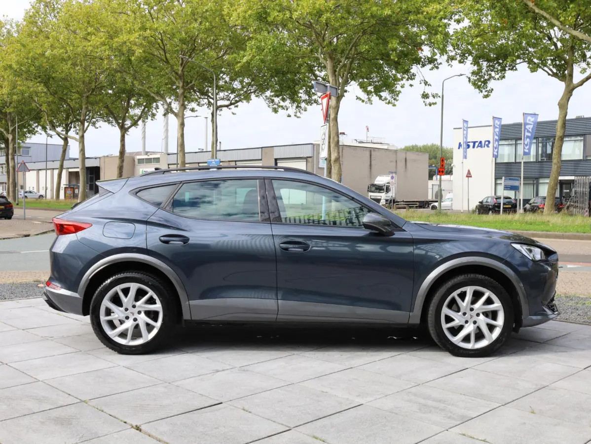 1.4 e-Hybrid 204PK | Keyless | Carplay/Android | Getint Glas | Adaptive Cruise | Virtual | 18"Inch |