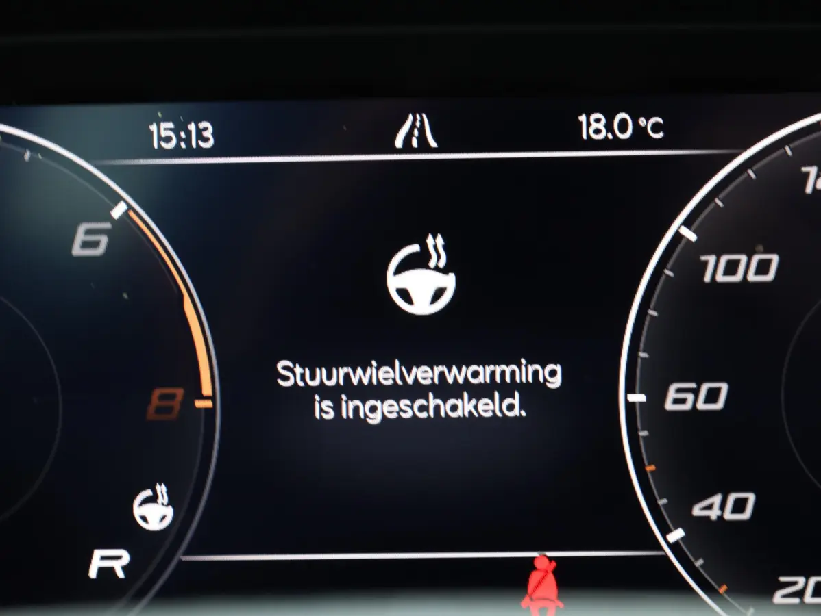 1.4 e-Hybrid 204PK | Keyless | Carplay/Android | Getint Glas | Adaptive Cruise | Virtual | 18"Inch |