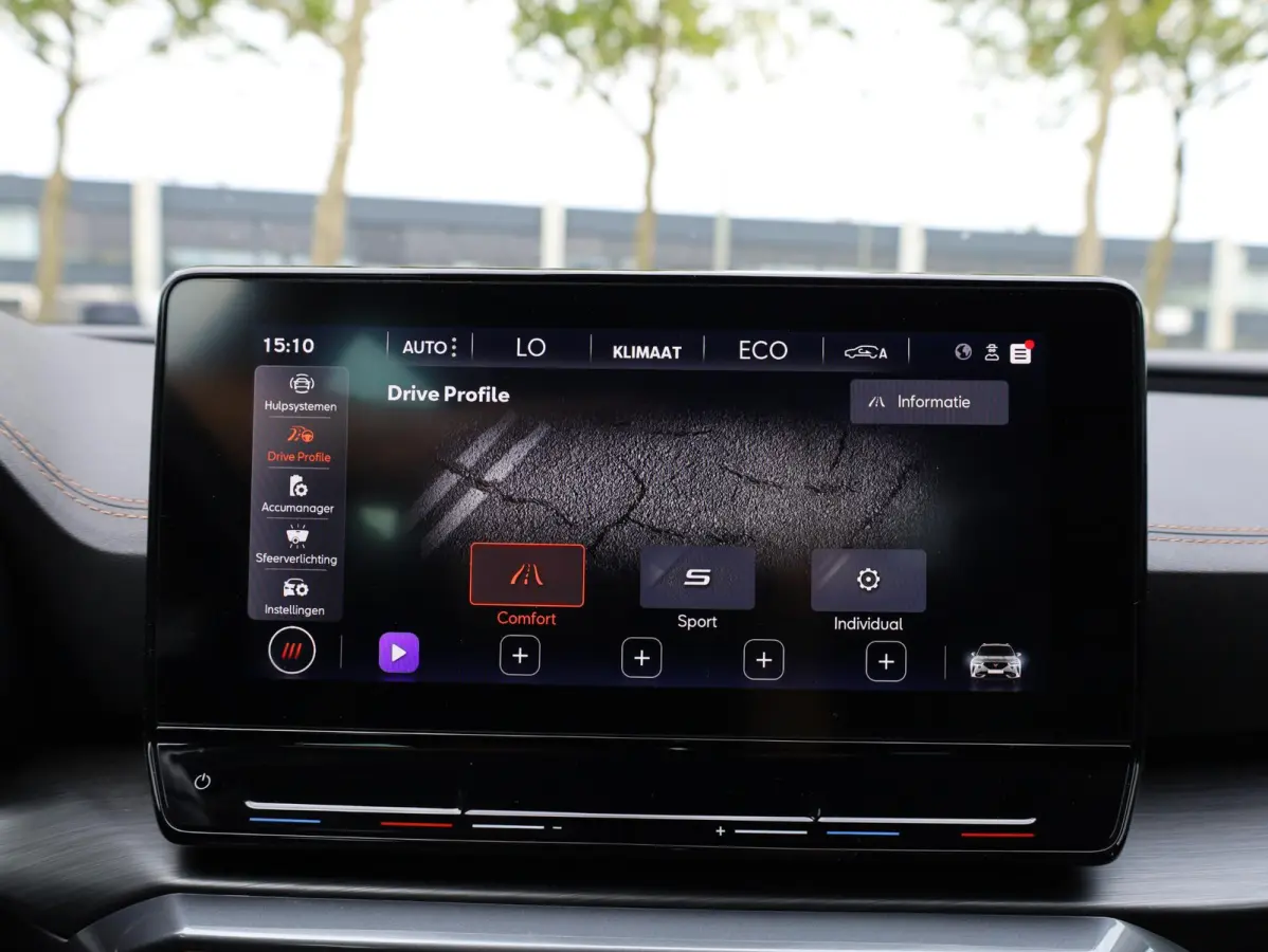 1.4 e-Hybrid 204PK | Keyless | Carplay/Android | Getint Glas | Adaptive Cruise | Virtual | 18"Inch |