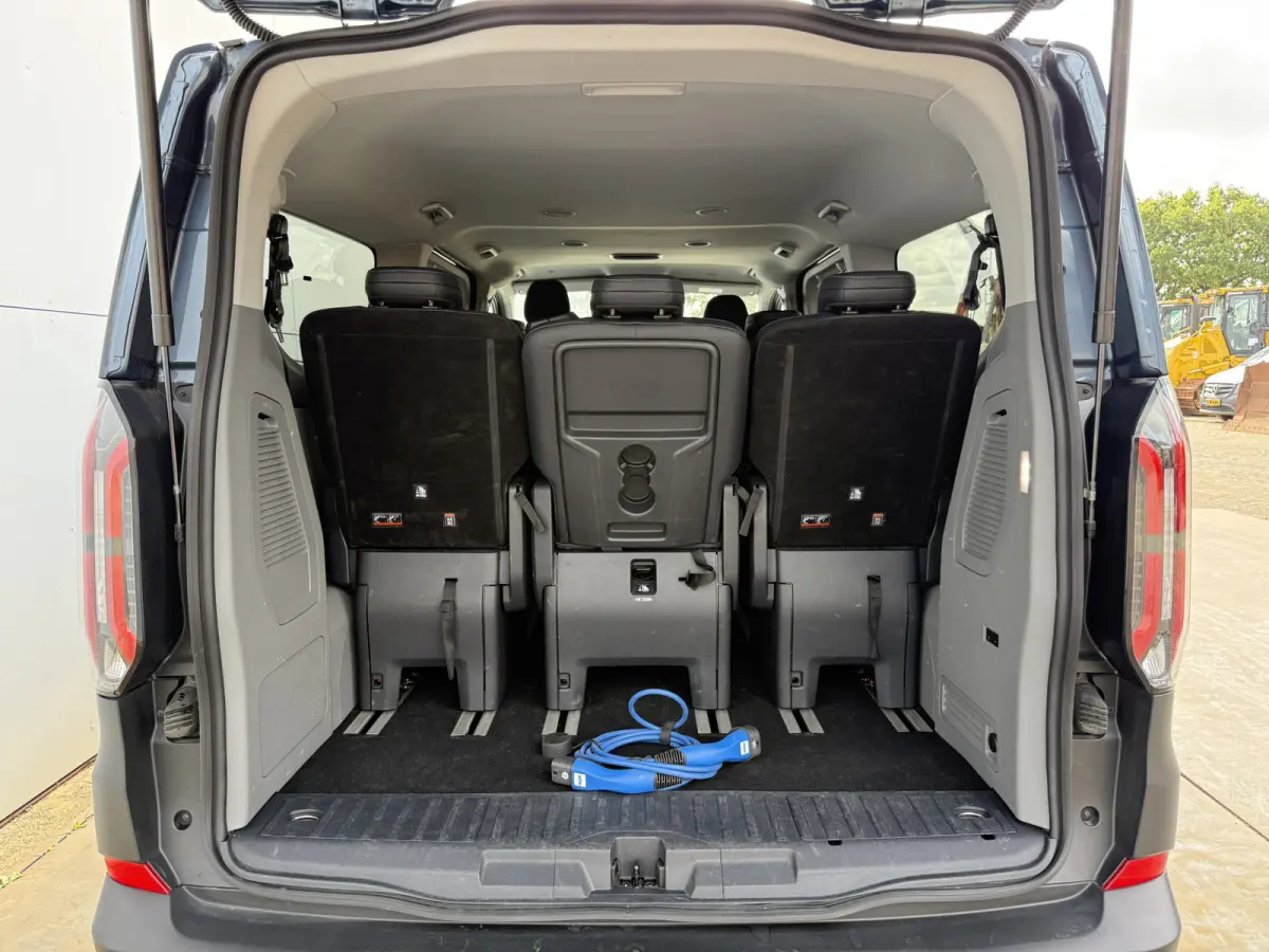 233PK PHEV Prijs Incl. BPM Excl. BTW Automaat 8-Personen Automaat LED B&O Audio Lichtmetalen Velgen PDC Carplay Camera Parkeersensoren Cruise Control