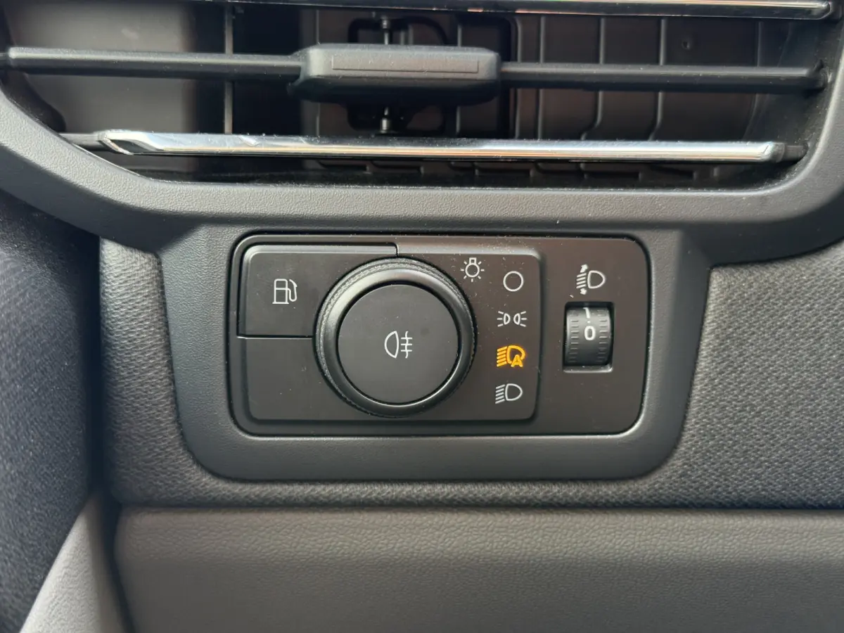 233PK PHEV Prijs Incl. BPM Excl. BTW Automaat 8-Personen Automaat LED B&O Audio Lichtmetalen Velgen PDC Carplay Camera Parkeersensoren Cruise Control