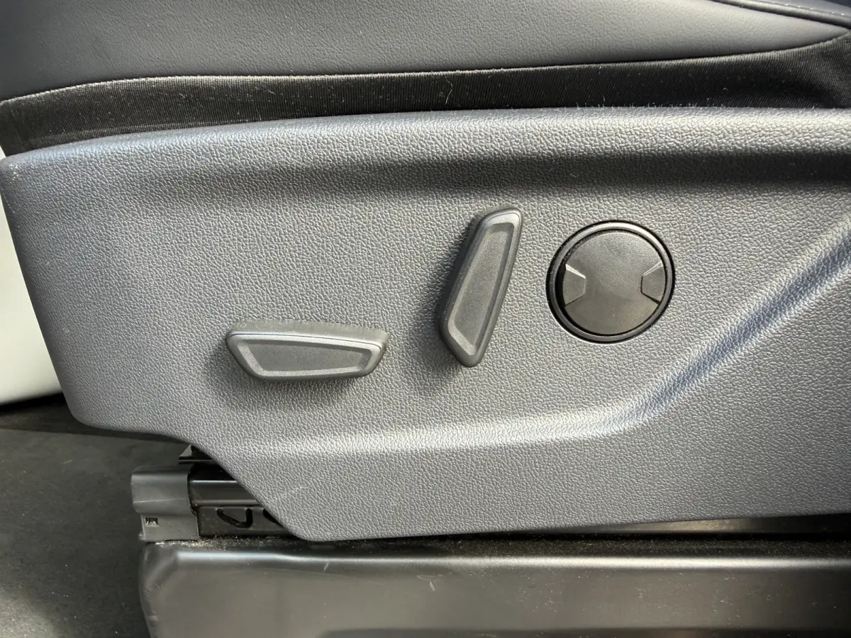 233PK PHEV Prijs Incl. BPM Excl. BTW Automaat 8-Personen Automaat LED B&O Audio Lichtmetalen Velgen PDC Carplay Camera Parkeersensoren Cruise Control
