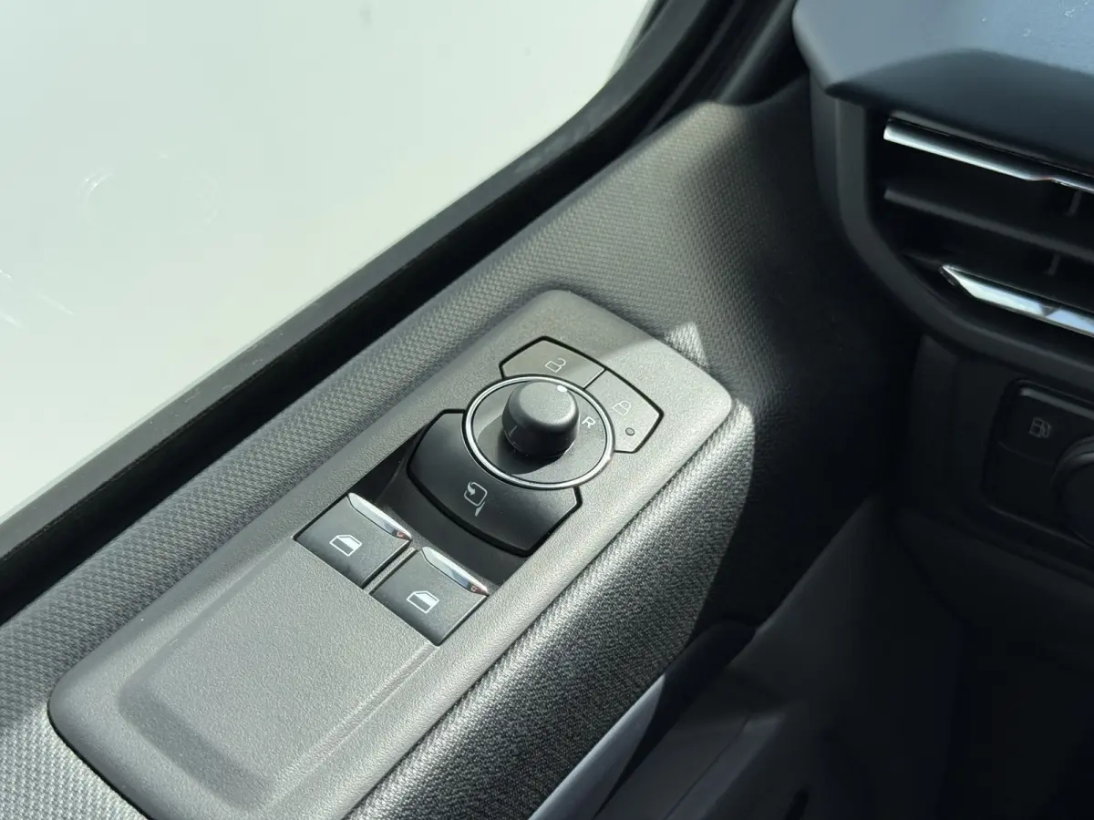 233PK PHEV Prijs Incl. BPM Excl. BTW Automaat 8-Personen Automaat LED B&O Audio Lichtmetalen Velgen PDC Carplay Camera Parkeersensoren Cruise Control