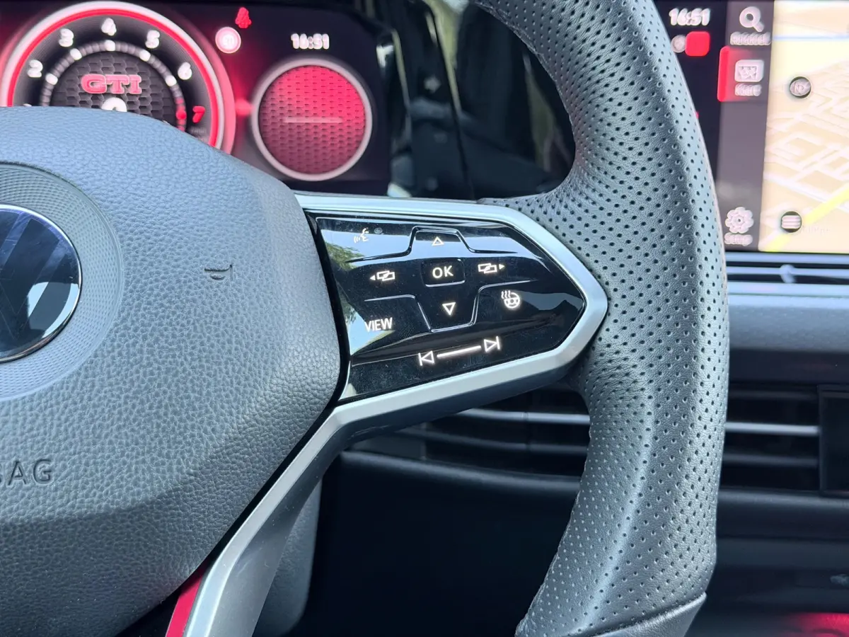 2.0 TSI GTI Pano/Matrix/Camera