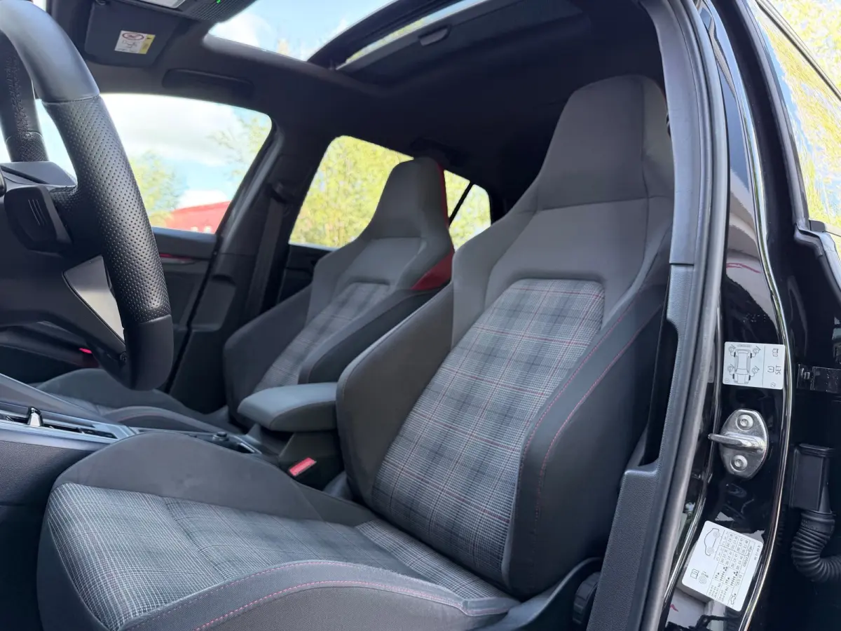 2.0 TSI GTI Pano/Matrix/Camera