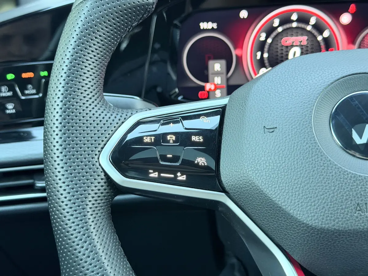 2.0 TSI GTI Pano/Matrix/Camera