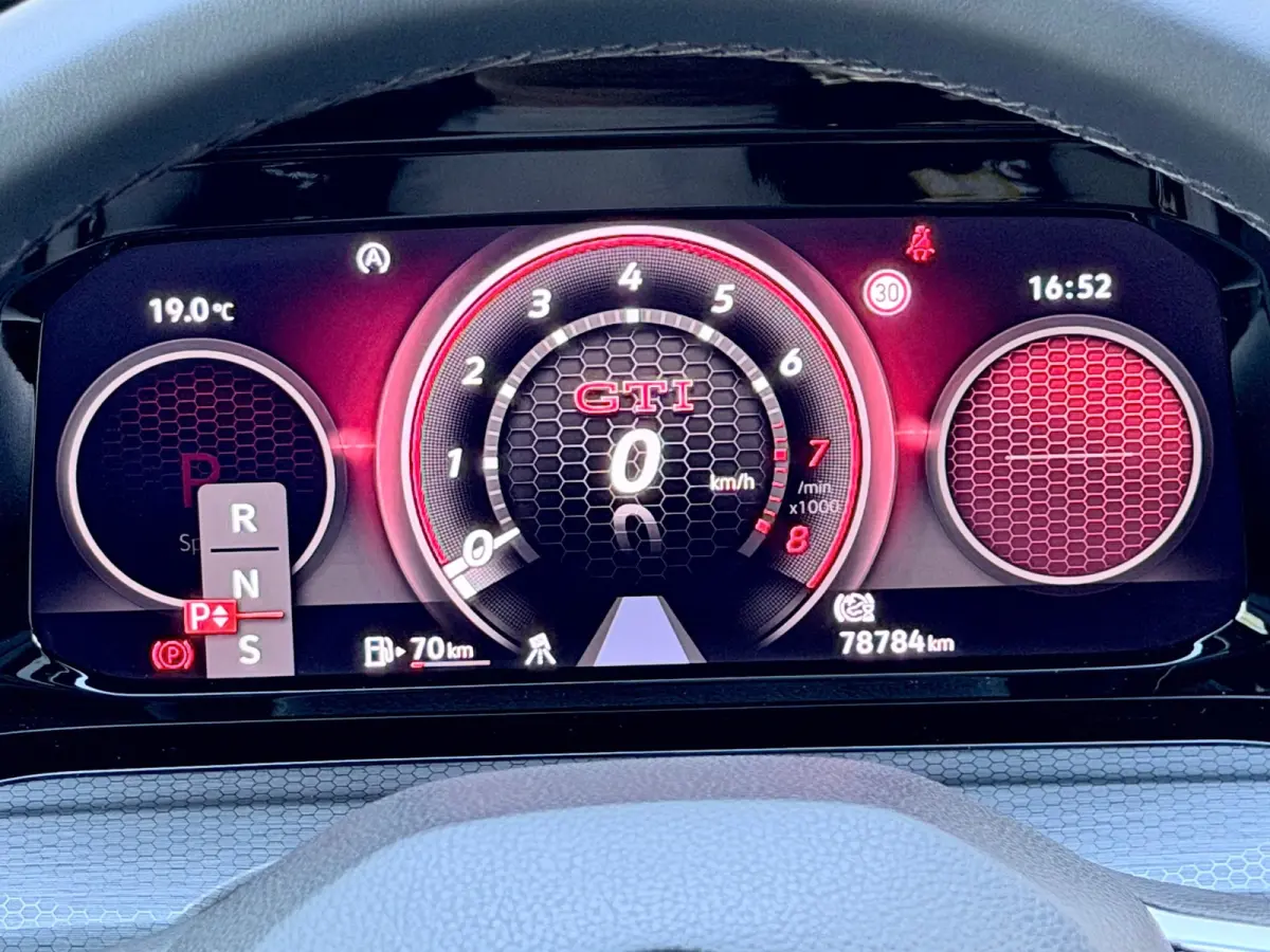 2.0 TSI GTI Pano/Matrix/Camera