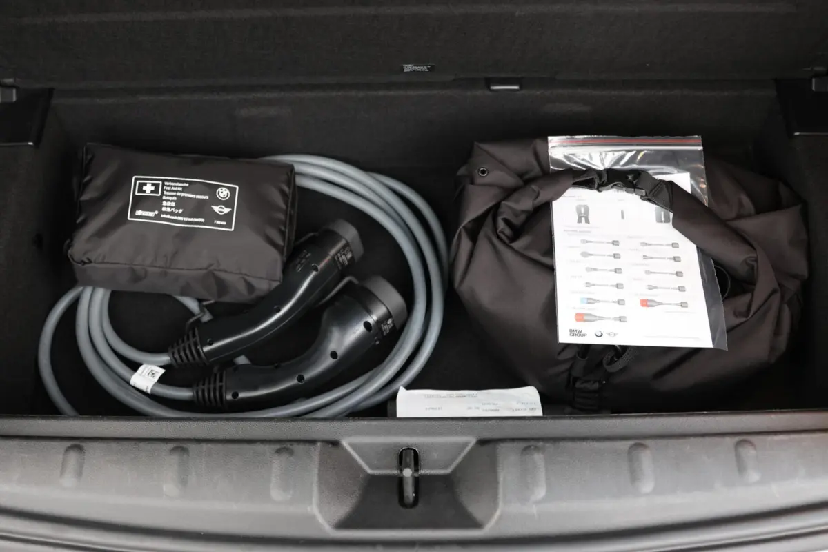 Classic 33 kWh | NAVI | Carplay | SOH 95.5% |