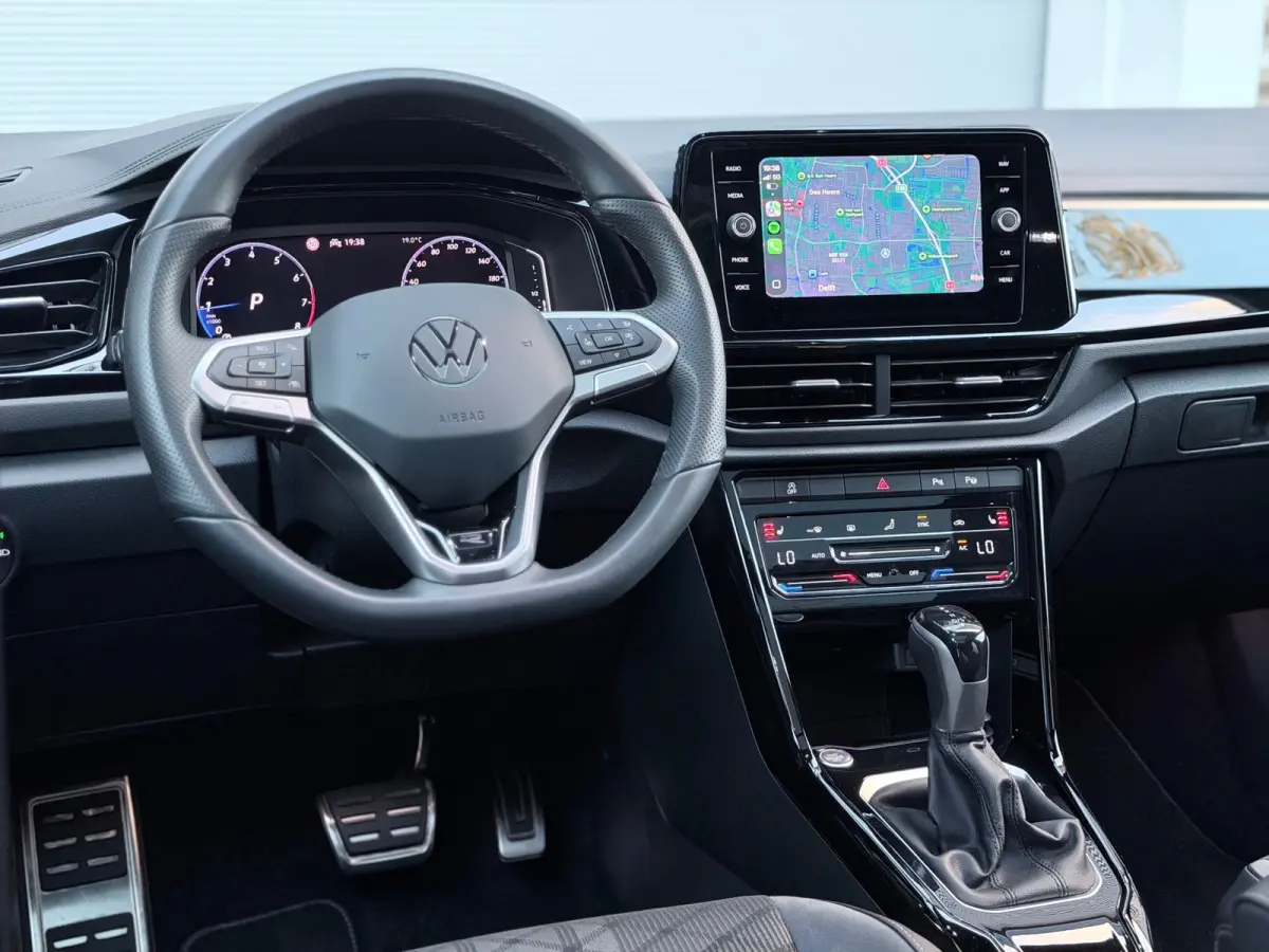 1.5 TSI R-Line Pano/Keyless/Camera