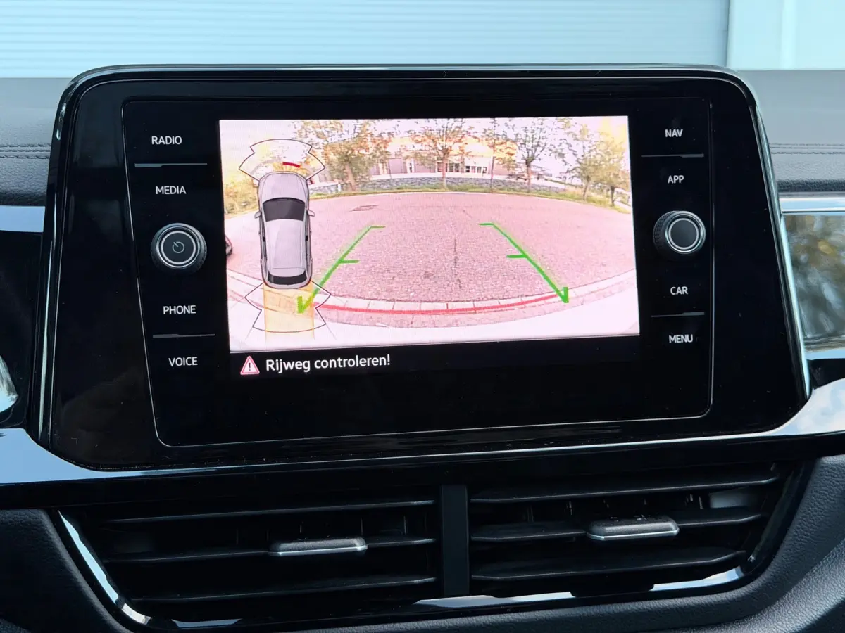 1.5 TSI R-Line Pano/Keyless/Camera