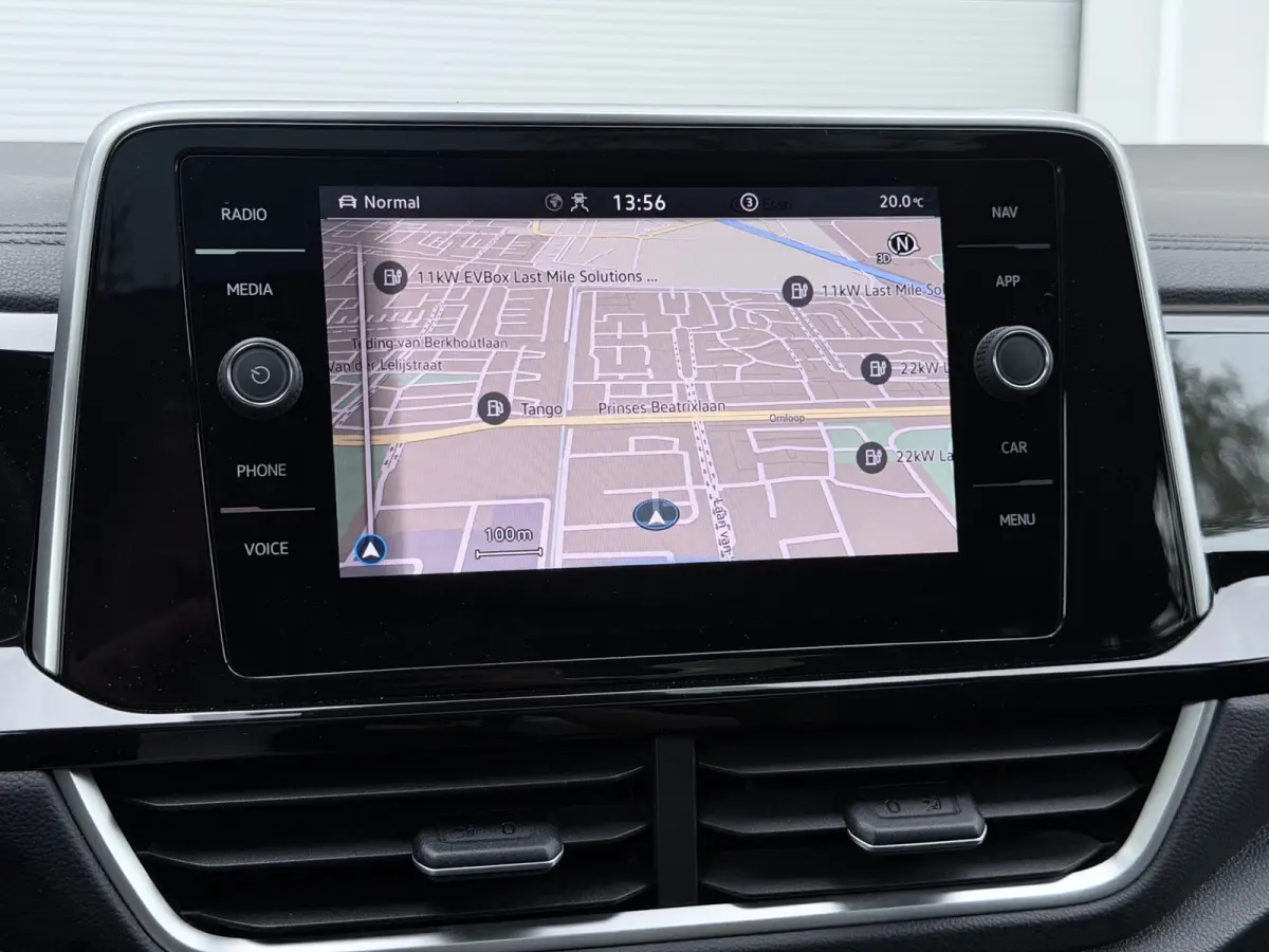 1.5 TSI R-Line Pano/Keyless/Camera